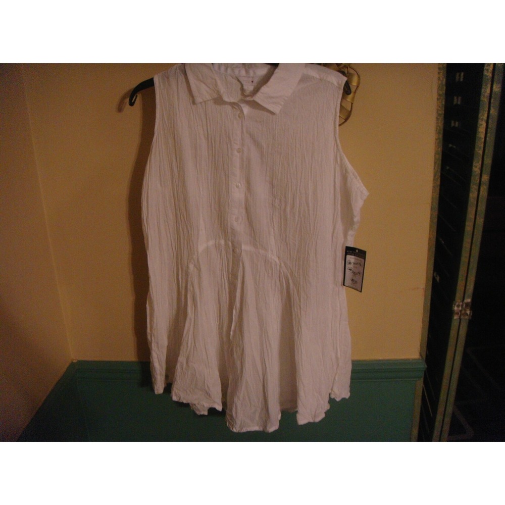Intro womens L white sleeveless button up shirt top crinkled look NWT